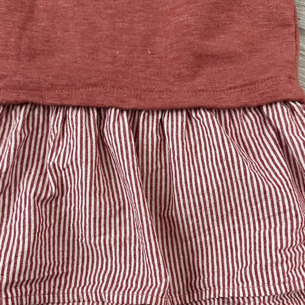 Copper Key Ruffle Hem Sweater - Picture 5 of 6
